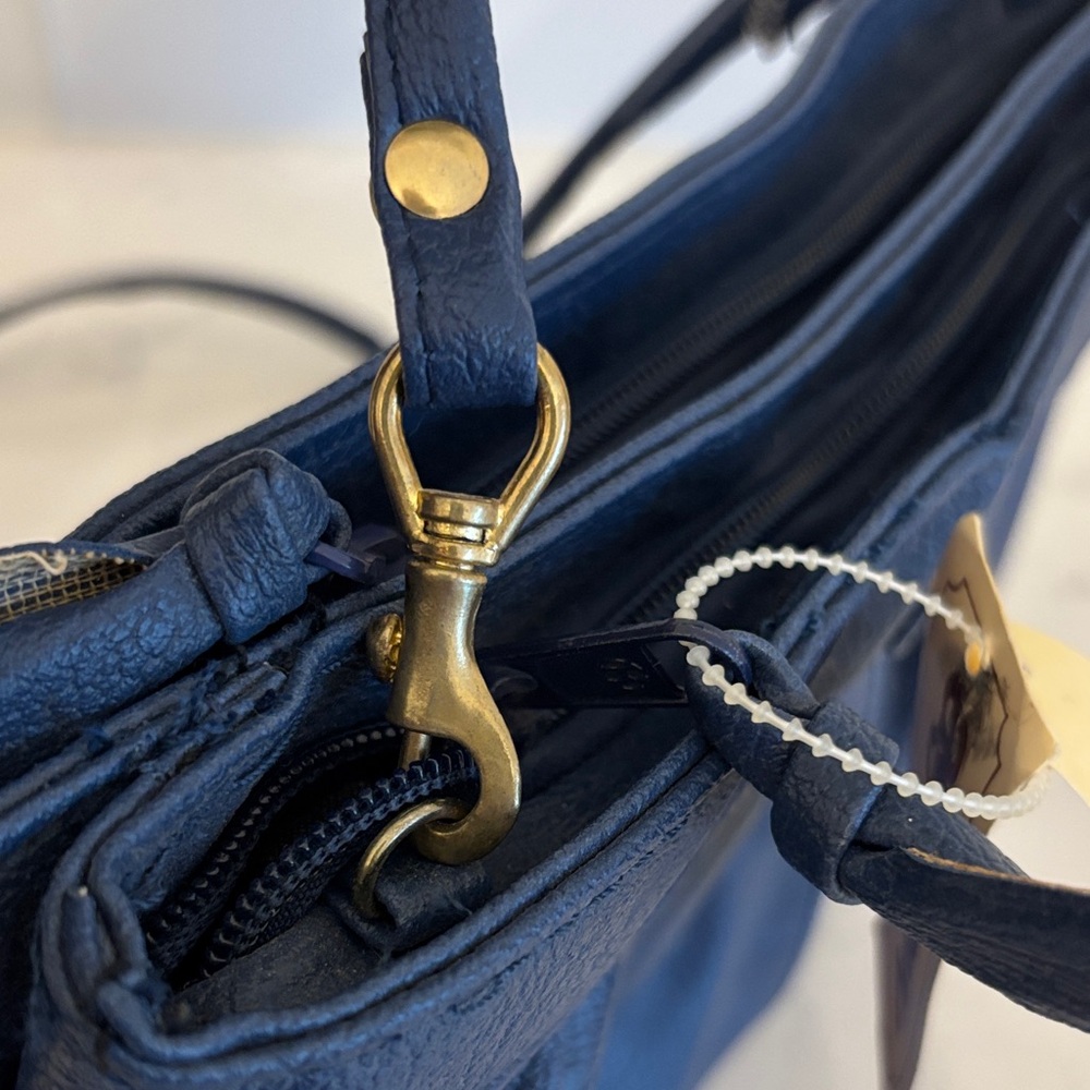 Vintage Agnew Navy Pebbled Crossbody Bag - Picture 7 of 11
